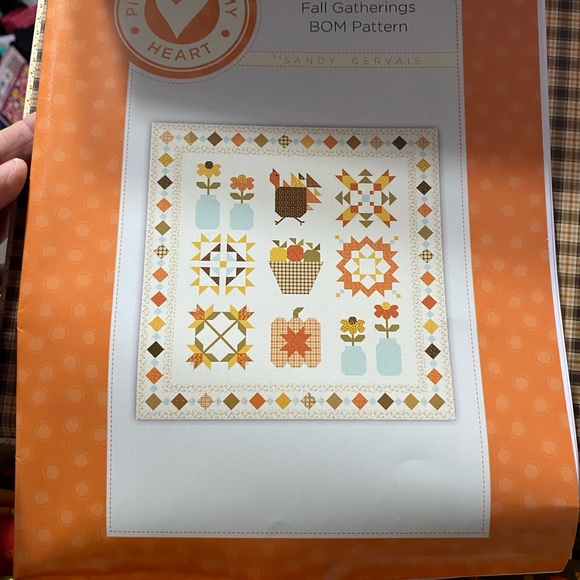 Autumn Gathering Quilt Kit - Multicolor - Picture 3 of 4